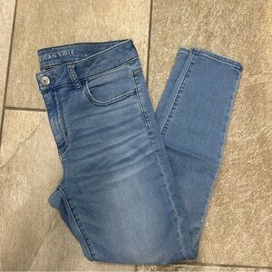 American Eagle Super Stretch Jegging. Size 10 Short